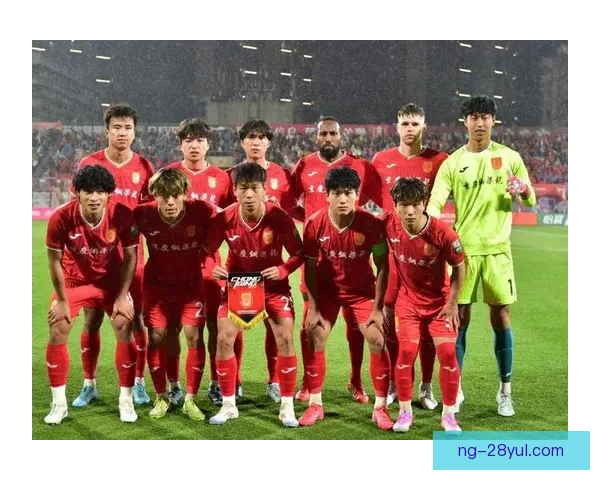 向余望共筑国足世界杯梦想奋斗