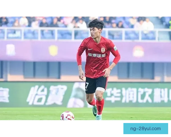 官方宣布国脚贺一然加盟成都蓉城